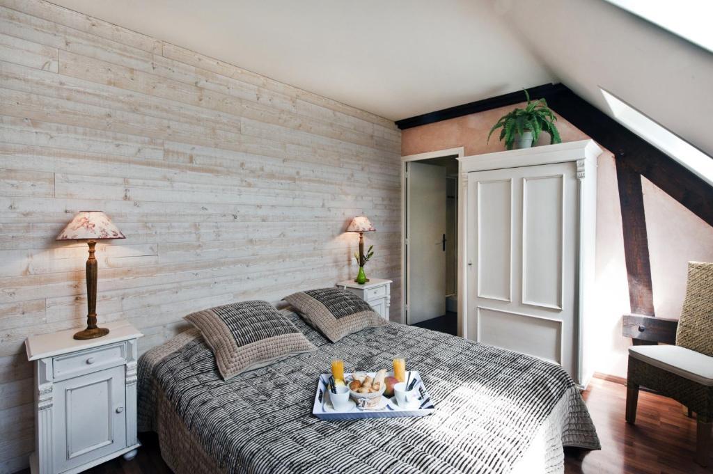 Logis Le Quai Fleuri Hotell Les Villages Voveens Rum bild