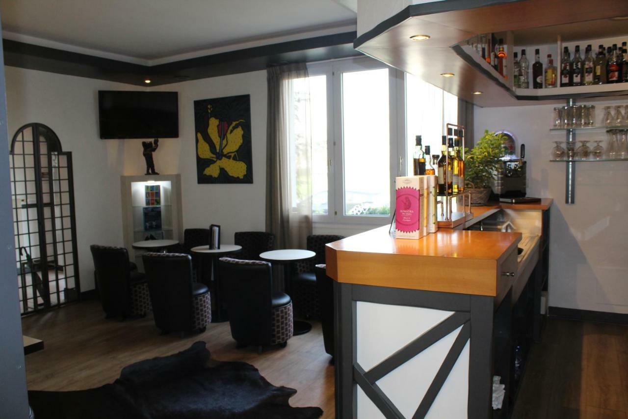 Logis Le Quai Fleuri Hotell Les Villages Voveens Exteriör bild