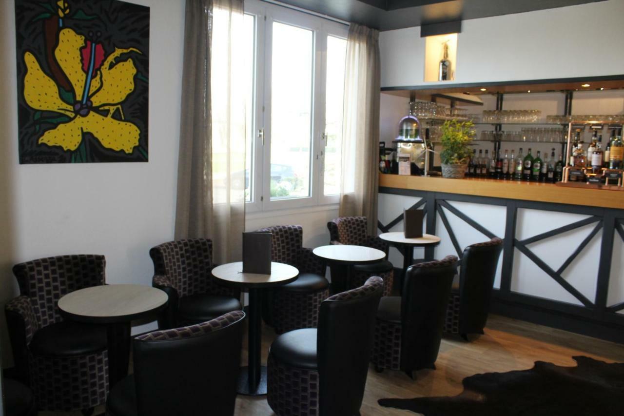 Logis Le Quai Fleuri Hotell Les Villages Voveens Exteriör bild