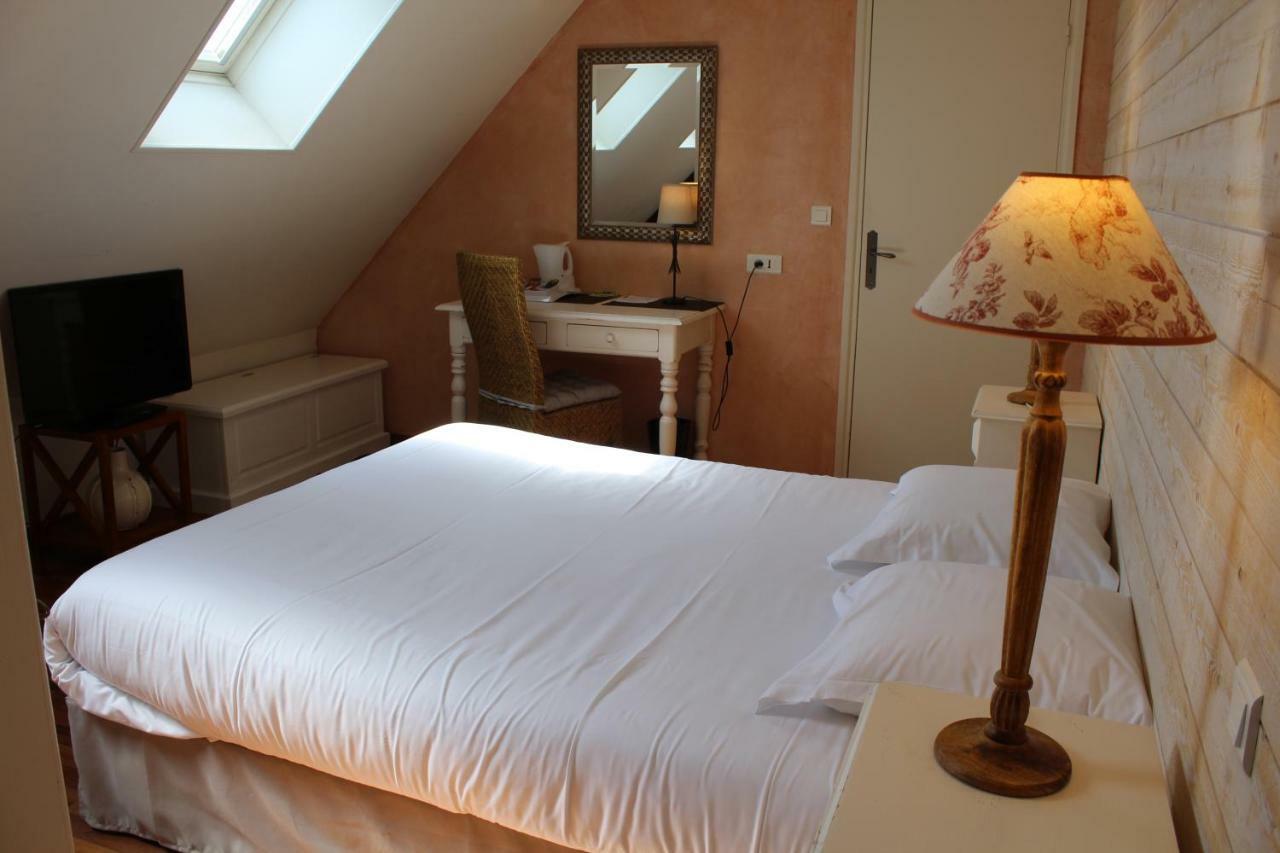 Logis Le Quai Fleuri Hotell Les Villages Voveens Exteriör bild