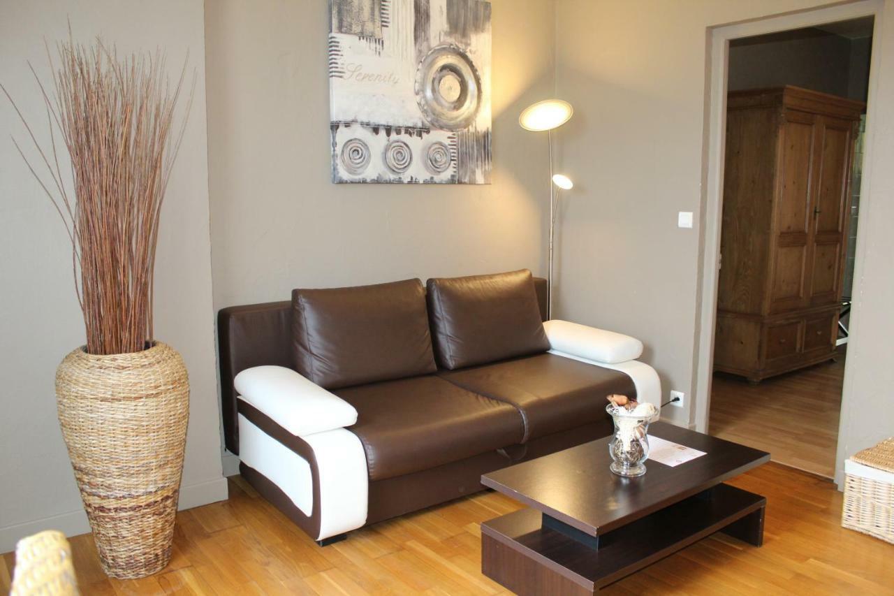 Logis Le Quai Fleuri Hotell Les Villages Voveens Exteriör bild